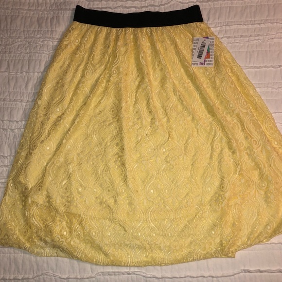 LuLaRoe Dresses & Skirts - NWT Medium Lola Skirt